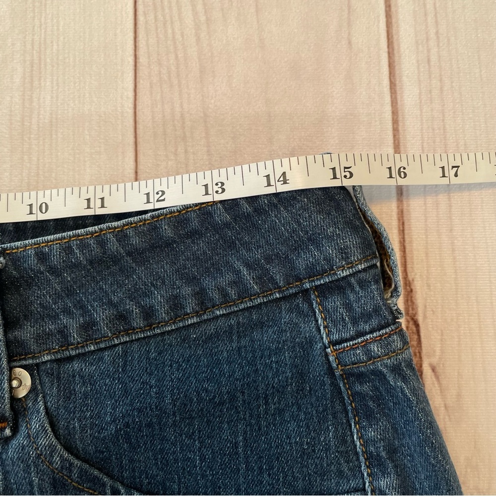 y2k Levi’s Denim Jean Skirt Size 8 Raw Edge Frayed Hem Asymmetrical Stitching - Picture 14 of 16